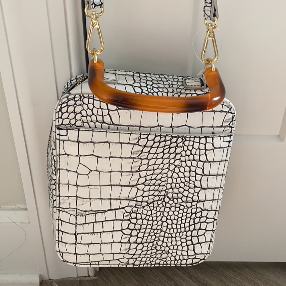 Handbag - Picture 3 of 6